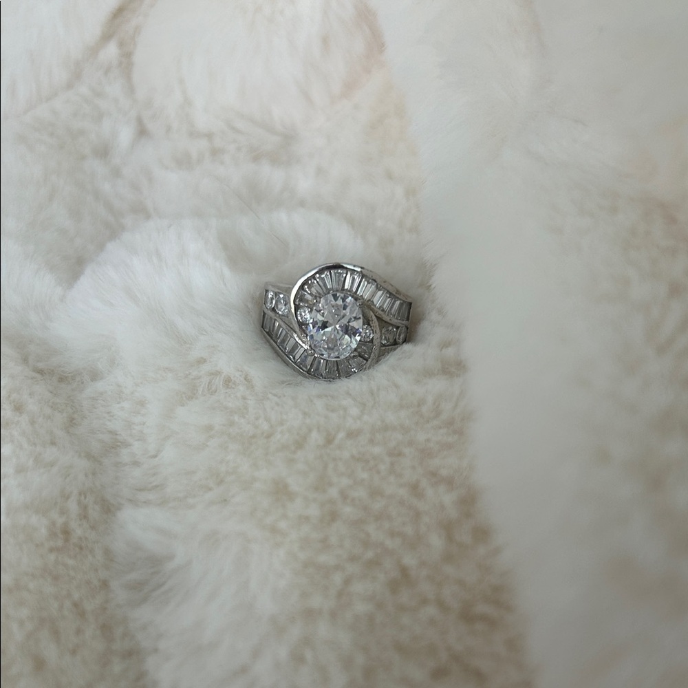 JTV Silver Crystal Women's Ring, size 7